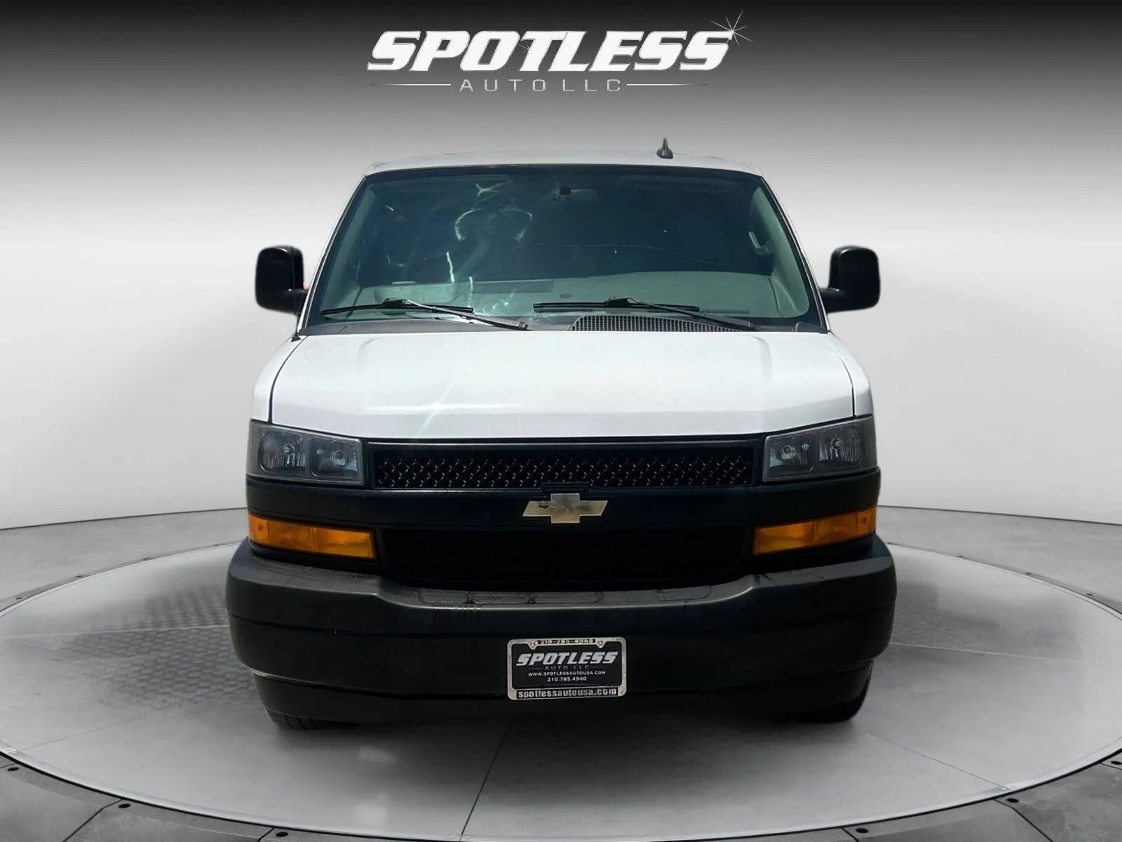 Chevrolet Express photo 10