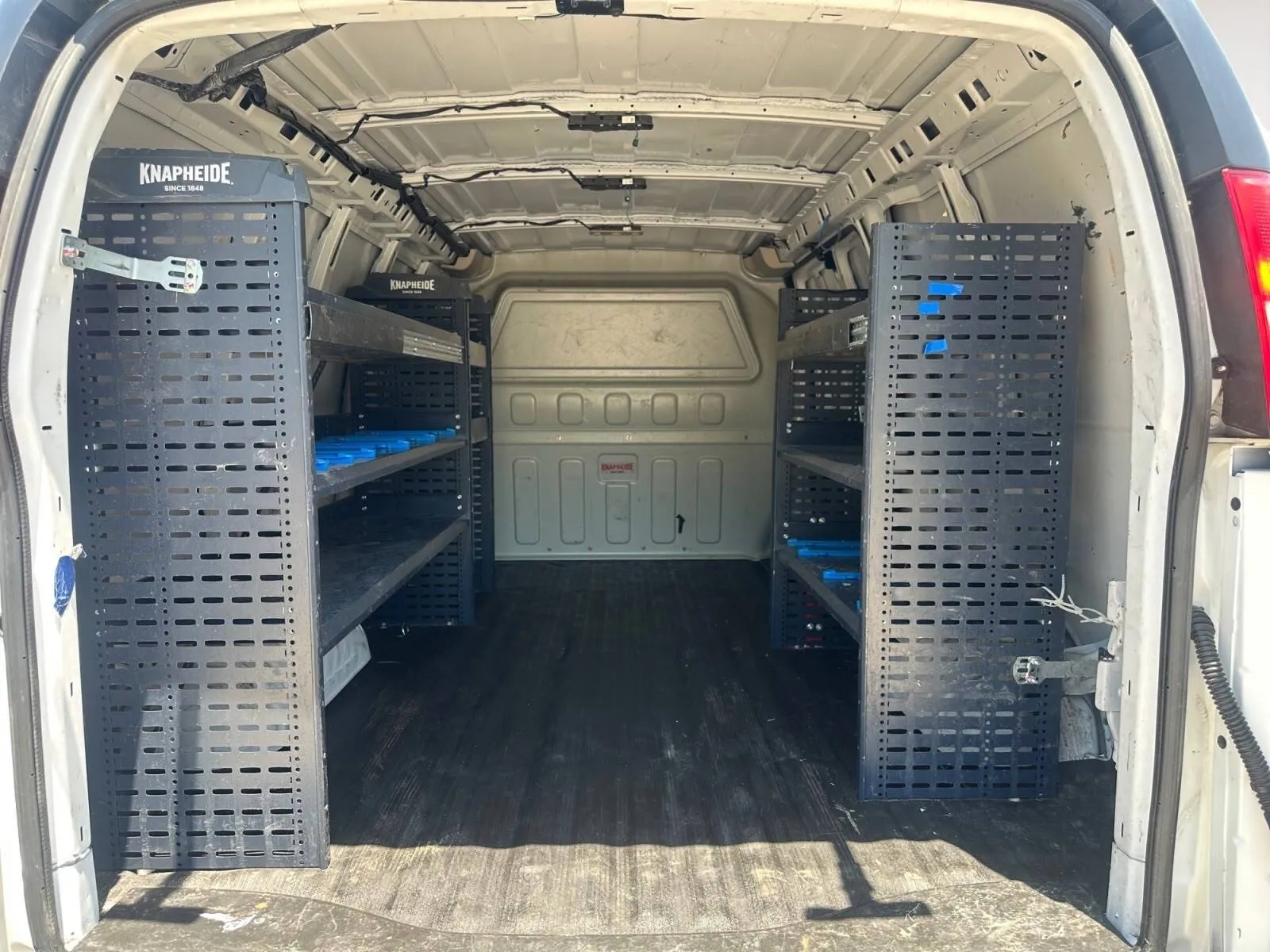 Chevrolet Express photo 26