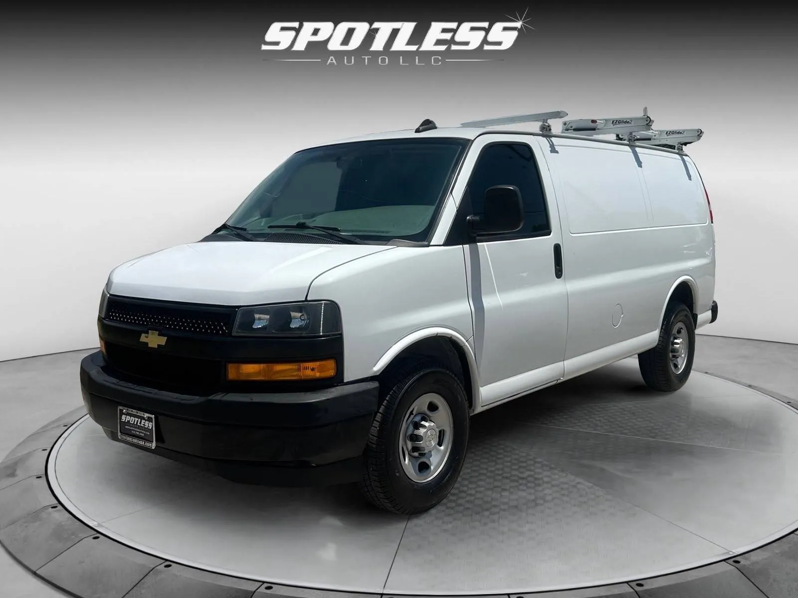 White 2021 Chevrolet Express 2500 for sale in San Antonio, TX