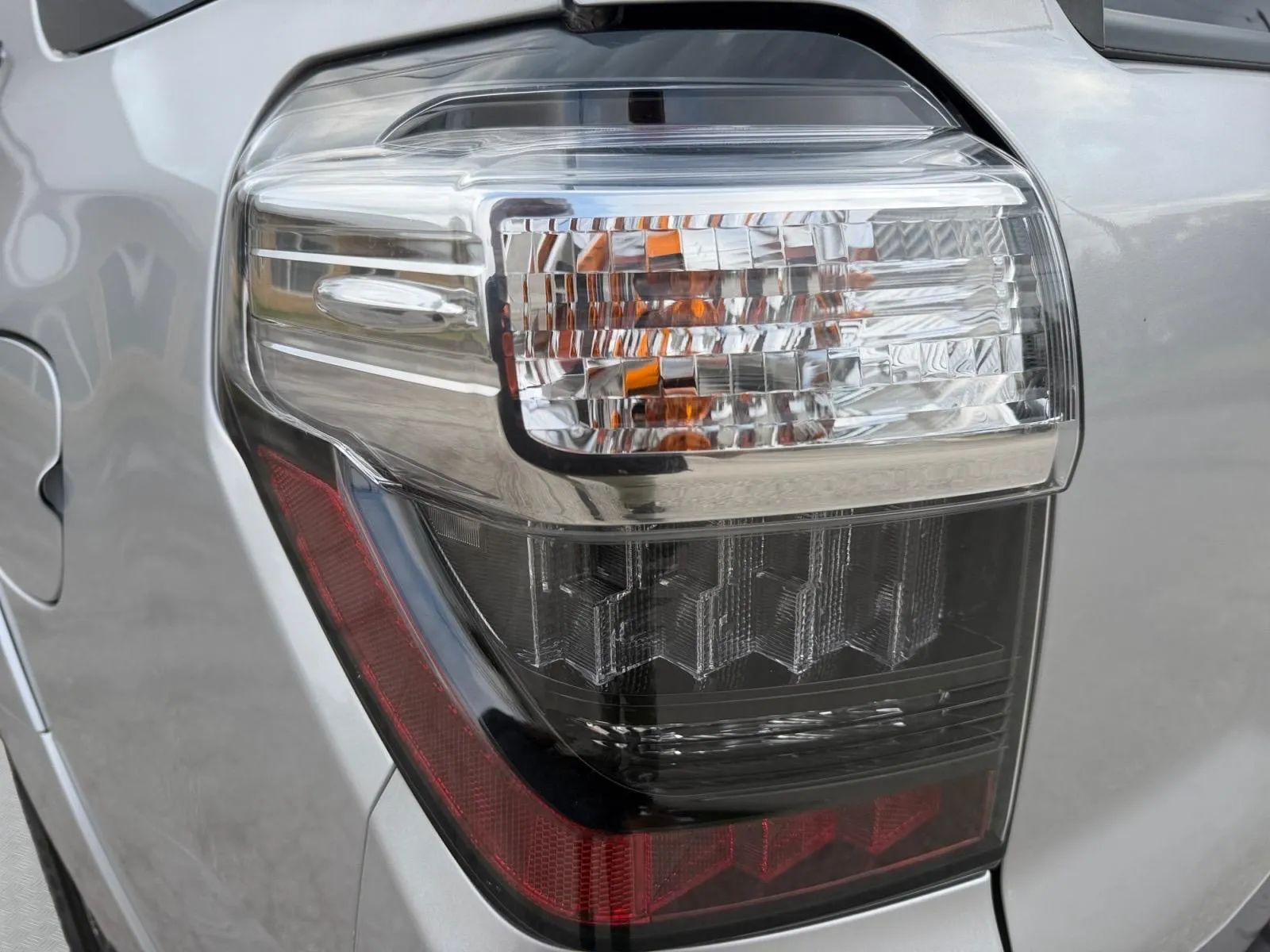 Toyota 4Runner photo 12