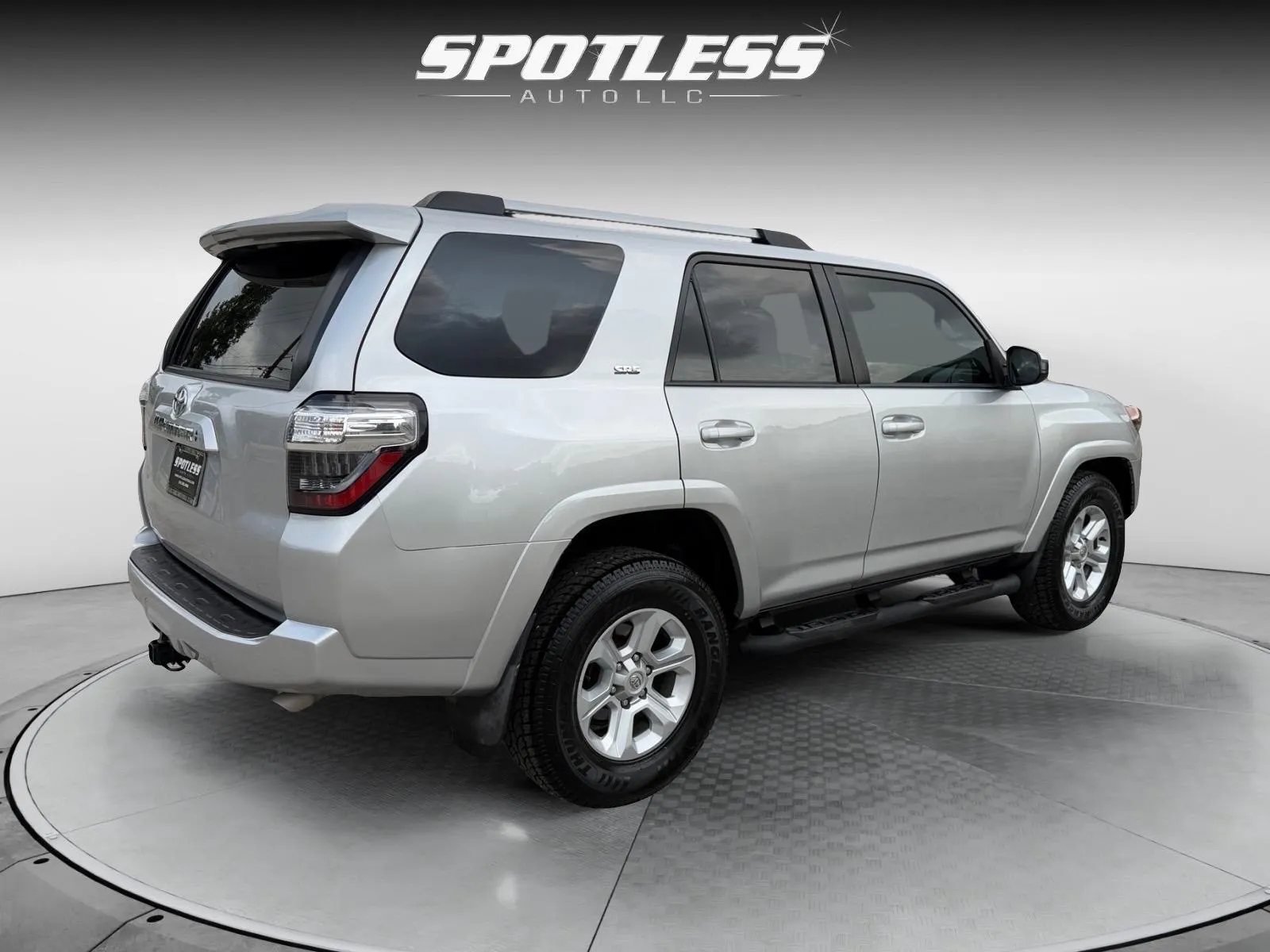Toyota 4Runner photo 7
