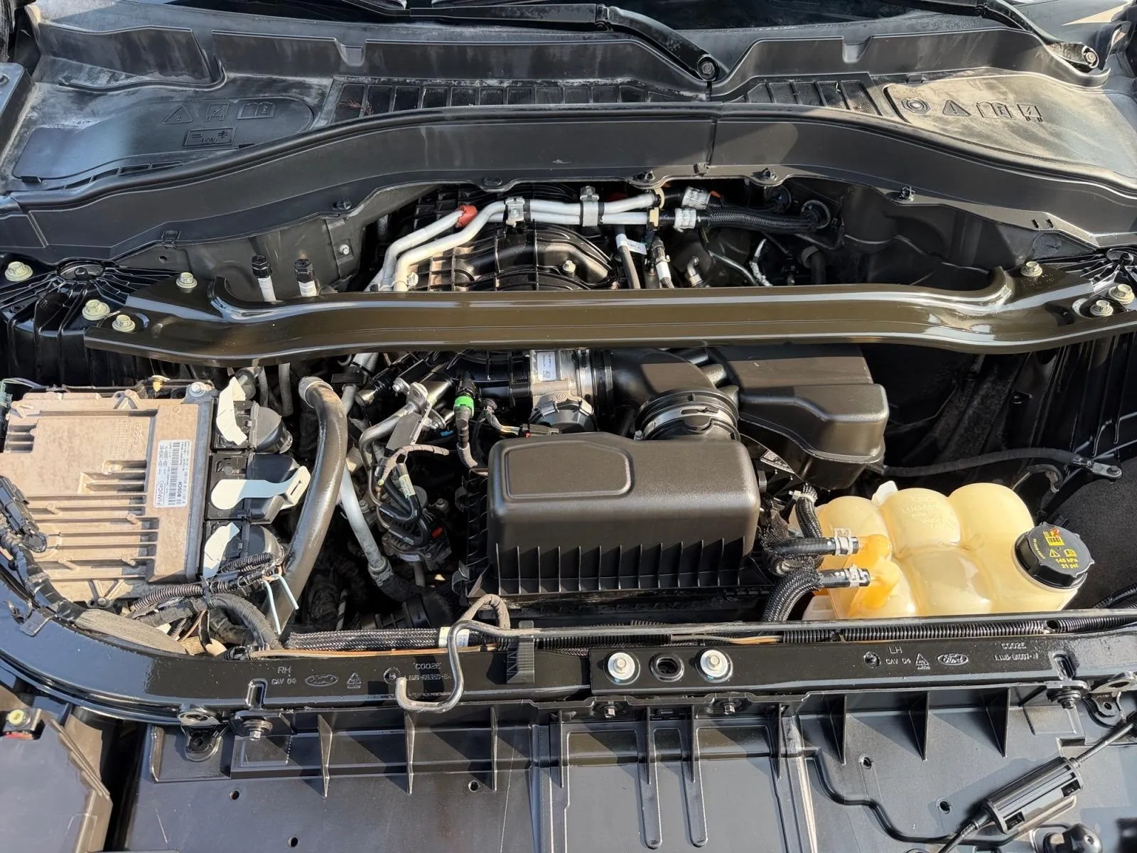 Ford Explorer photo 16