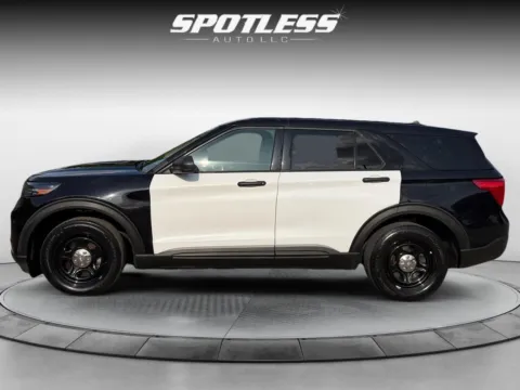 More photos of 2021 Ford Explorer Police Interceptor Utility at Spotless Auto San Pedro, TX