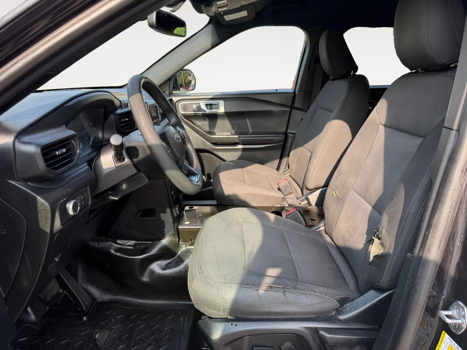 Ford Explorer photo 19