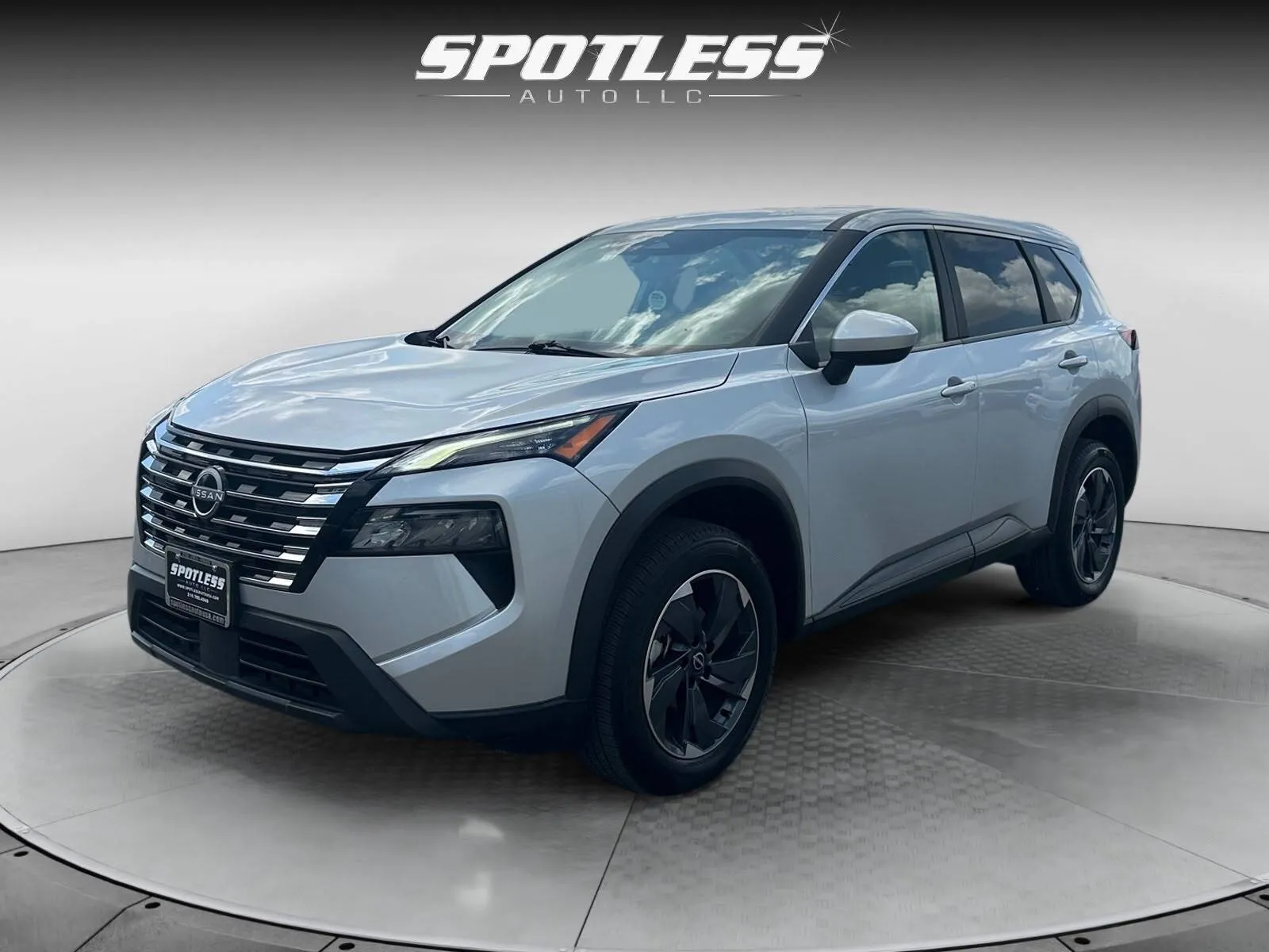 Silver 2025 Nissan Rogue SV for sale in San Antonio, TX