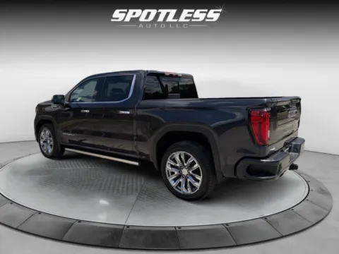 More photos of 2022 GMC Sierra 1500 Denali at Spotless Auto San Pedro, TX