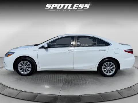 More photos of 2016 Toyota Camry Hybrid LE at Spotless Auto San Pedro, TX