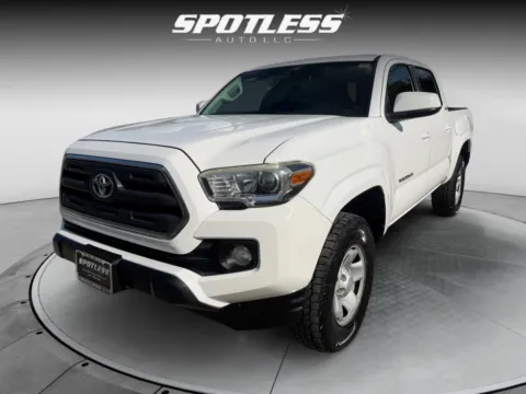 Another view of 2016 Toyota Tacoma SR5 V6 for sale in San Antonio, TX at Spotless Auto San Pedro