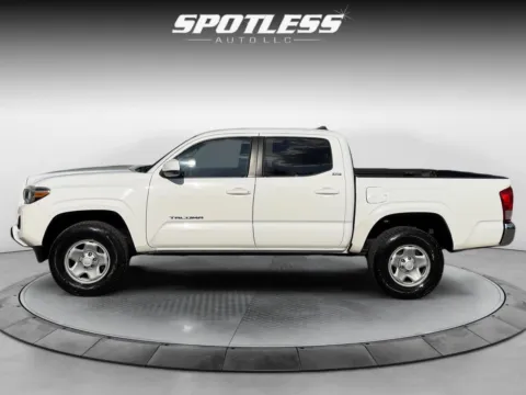More photos of 2016 Toyota Tacoma SR5 V6 at Spotless Auto San Pedro, TX