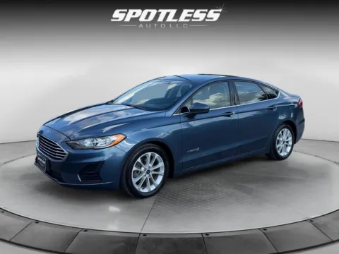 Blue 2019 Ford Fusion Hybrid SE for sale in San Antonio, TX