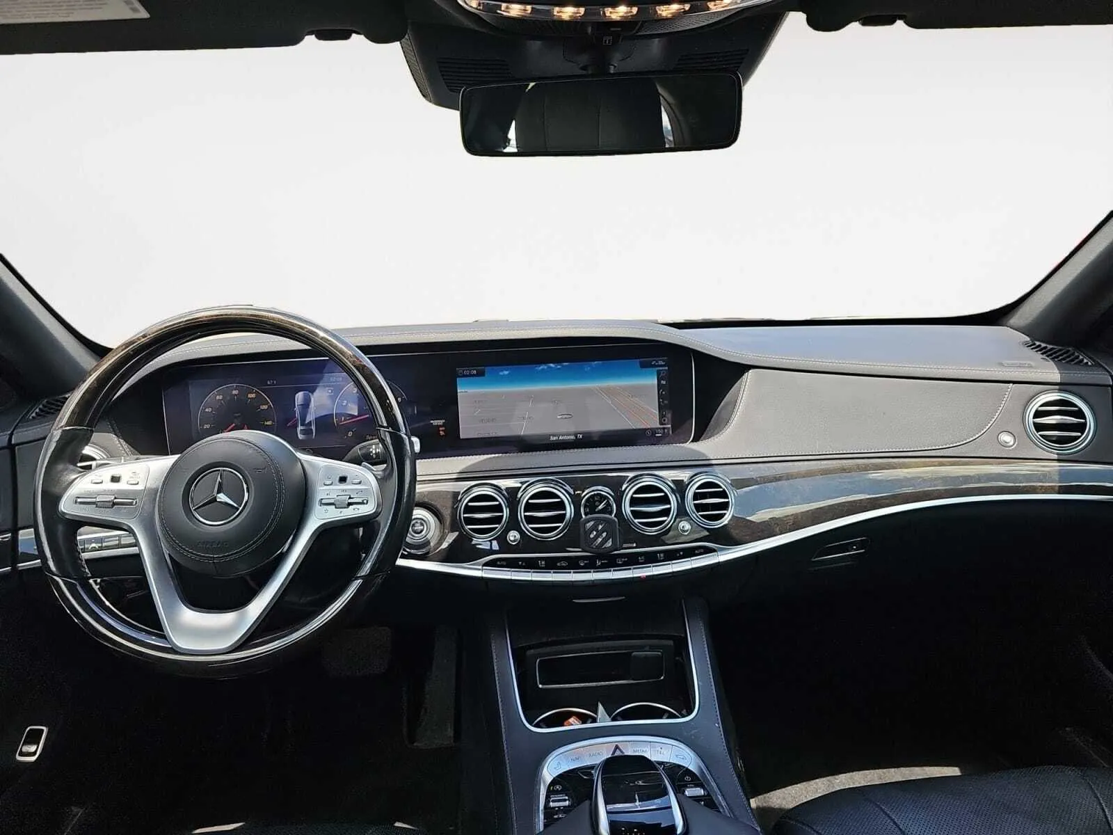 Mercedes-Benz S-Class photo 18