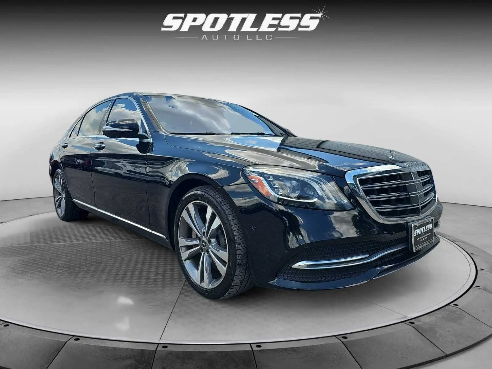 Mercedes-Benz S-Class photo 8