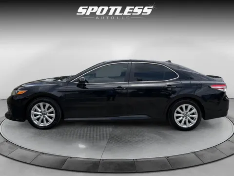 More photos of 2020 Toyota Camry LE at Spotless Auto San Pedro, TX