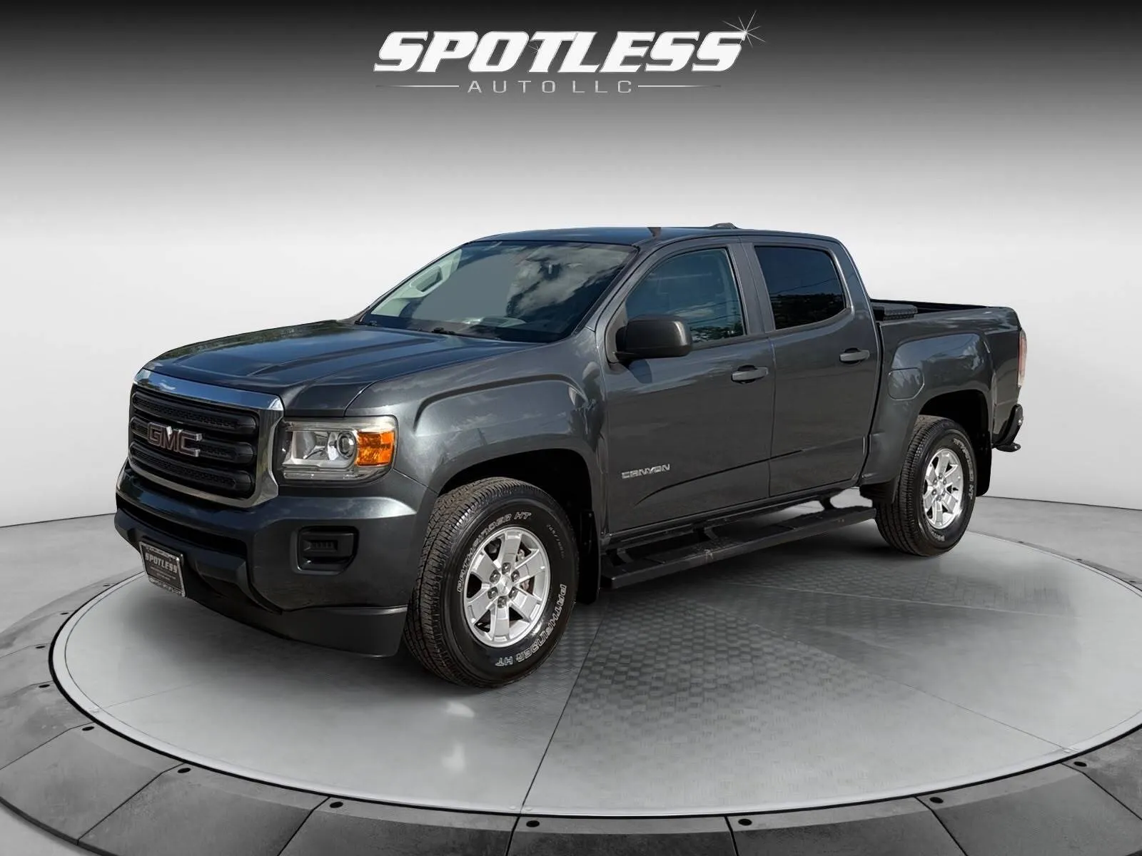 Gray 2016 GMC Canyon for sale in San Antonio, TX