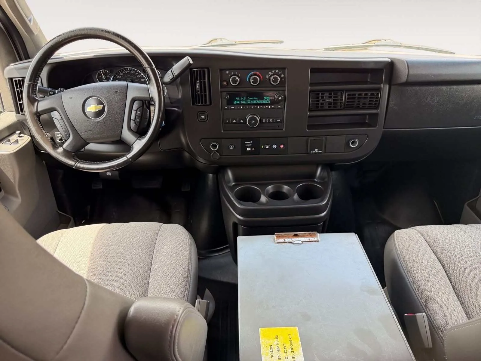 Chevrolet Express photo 20