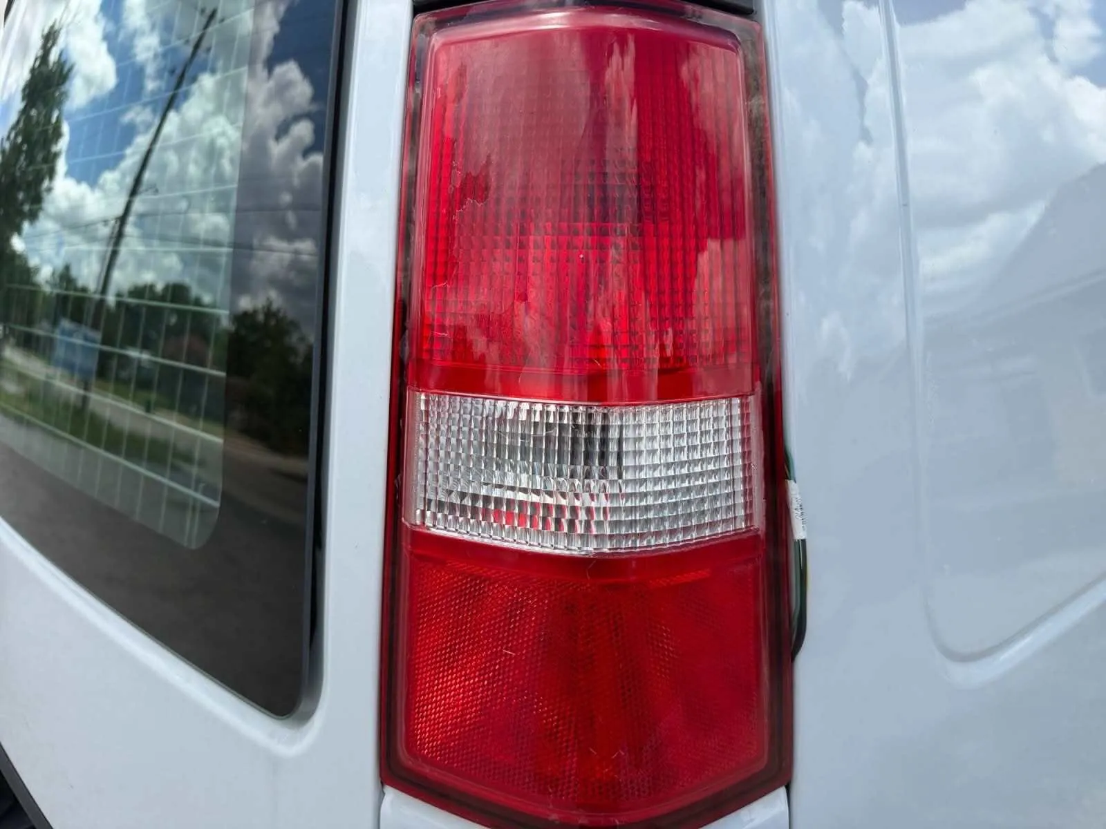 Chevrolet Express photo 12