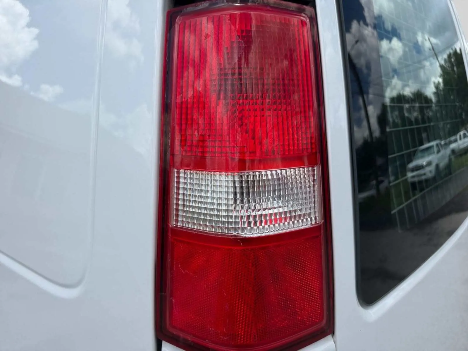 Chevrolet Express photo 13