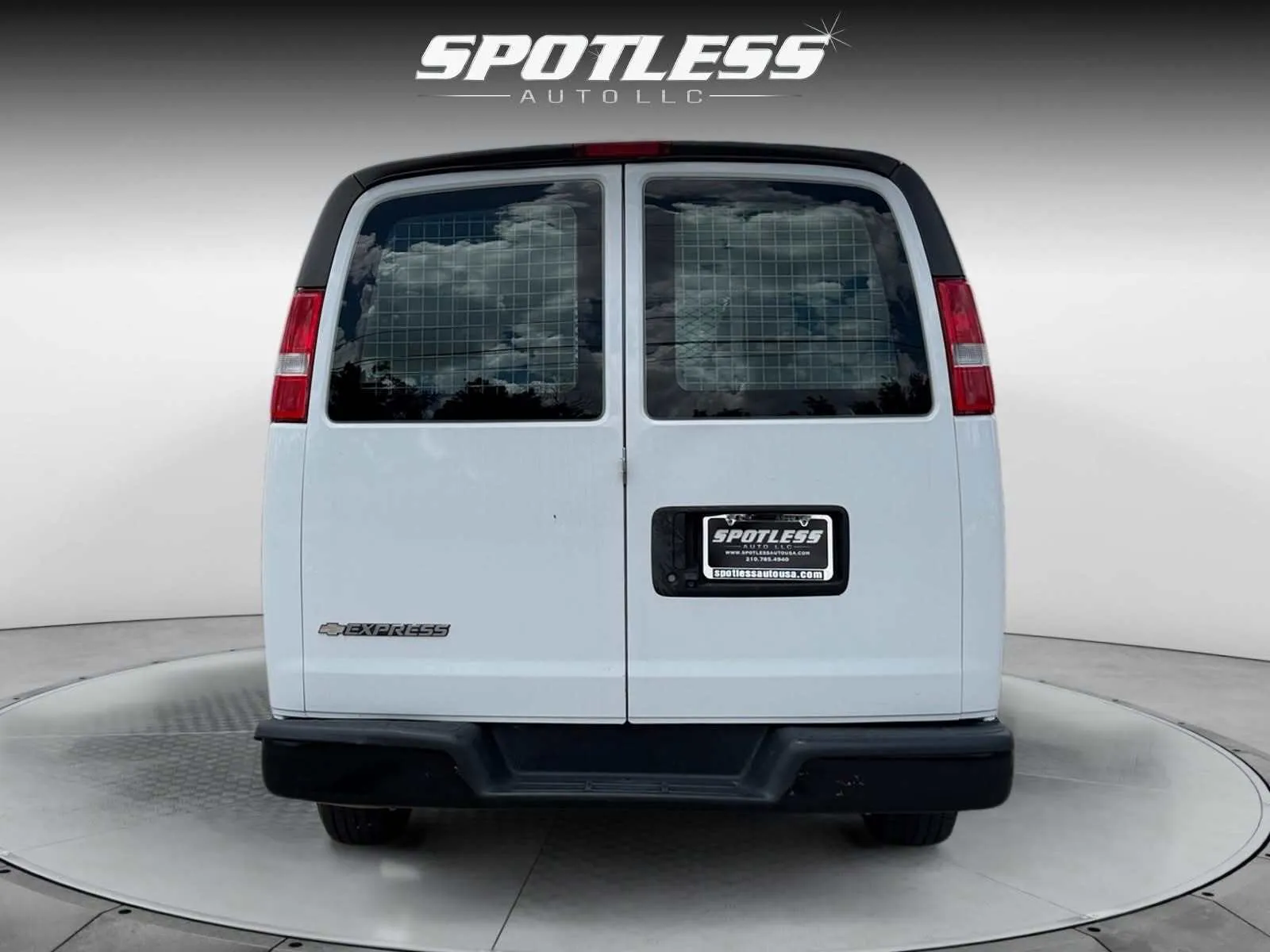 Chevrolet Express photo 6