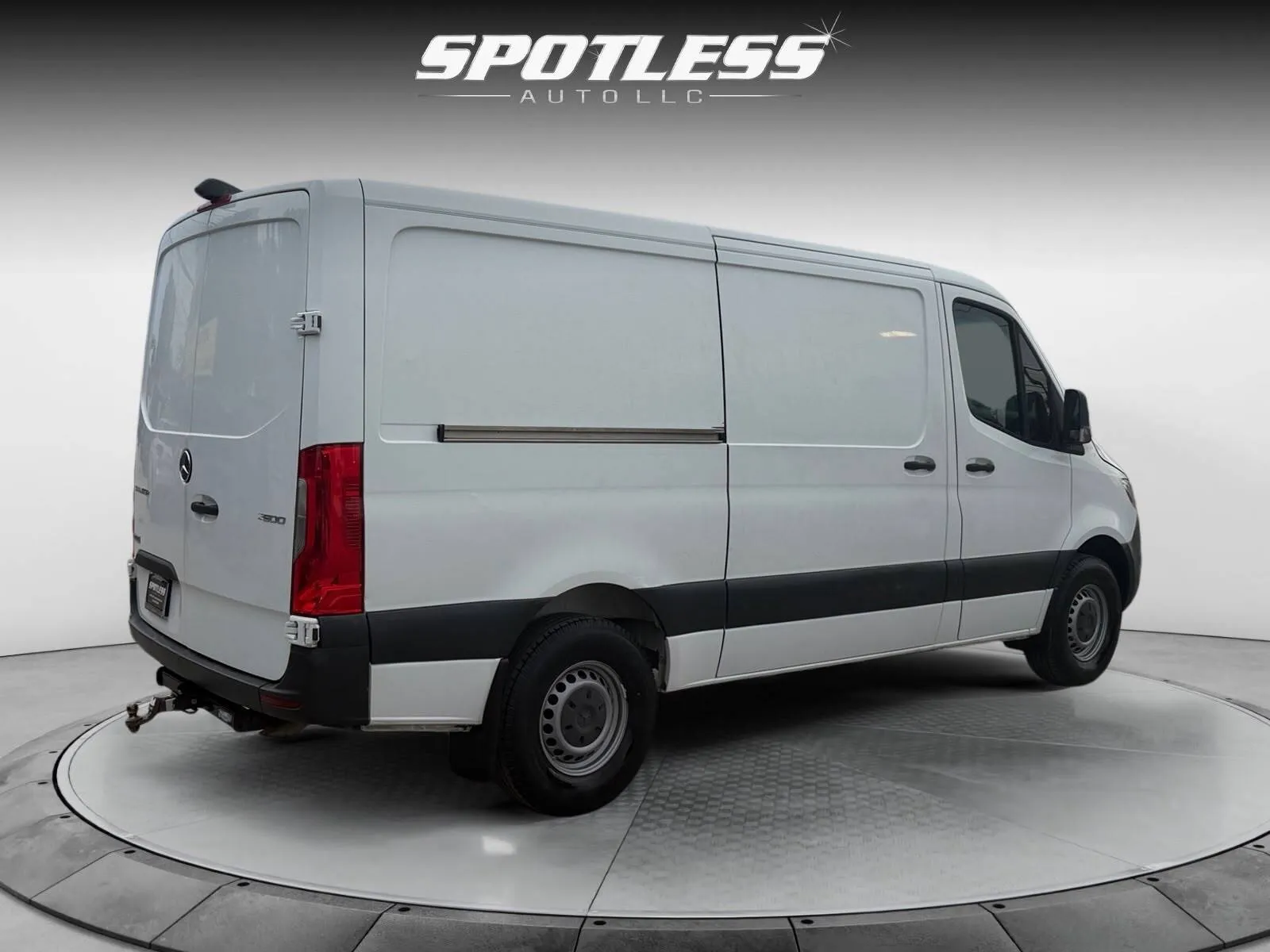 Mercedes-Benz Sprinter photo 7