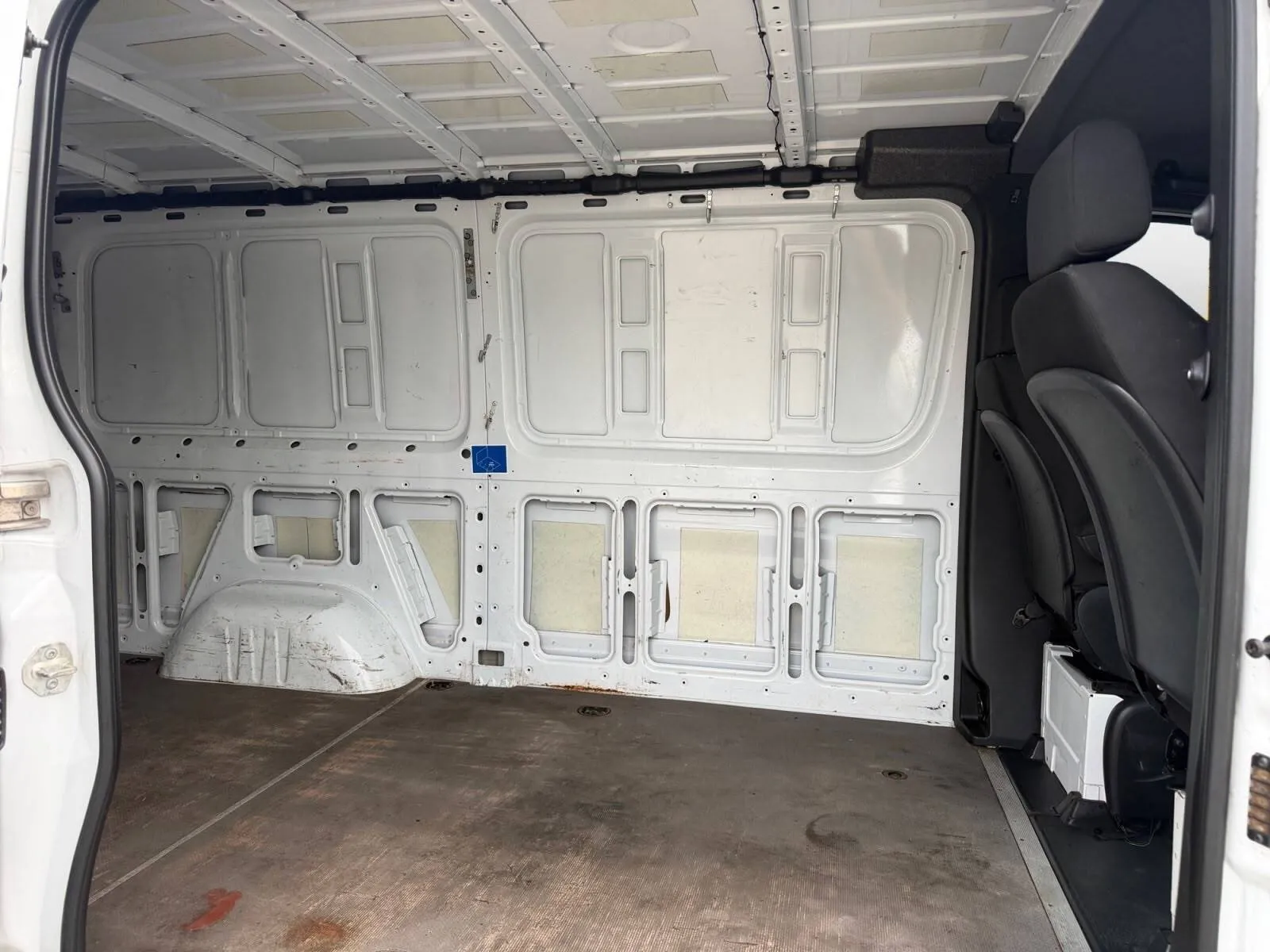 Mercedes-Benz Sprinter photo 25