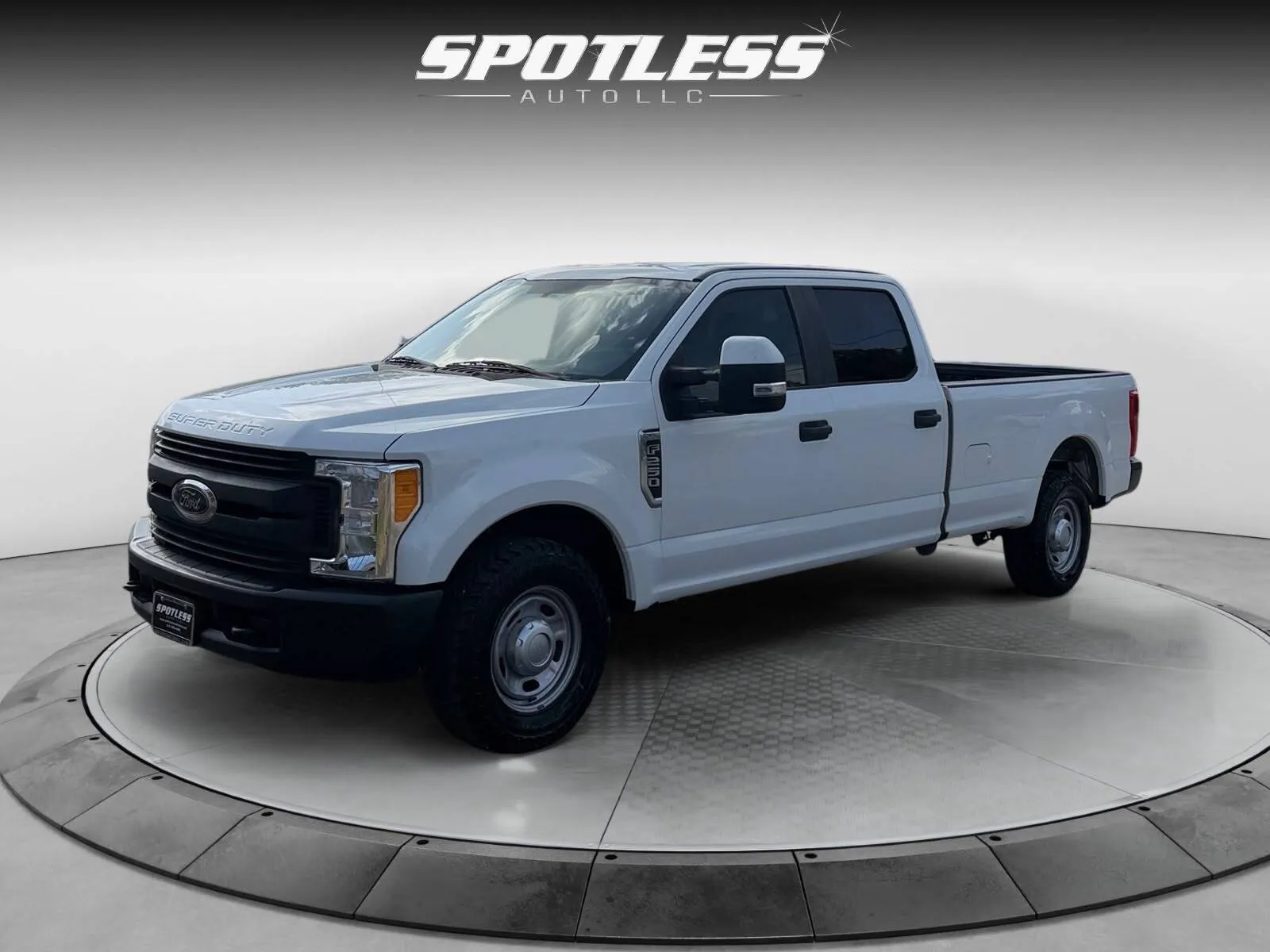 White 2017 Ford F-250 Super Duty XL for sale in San Antonio, TX