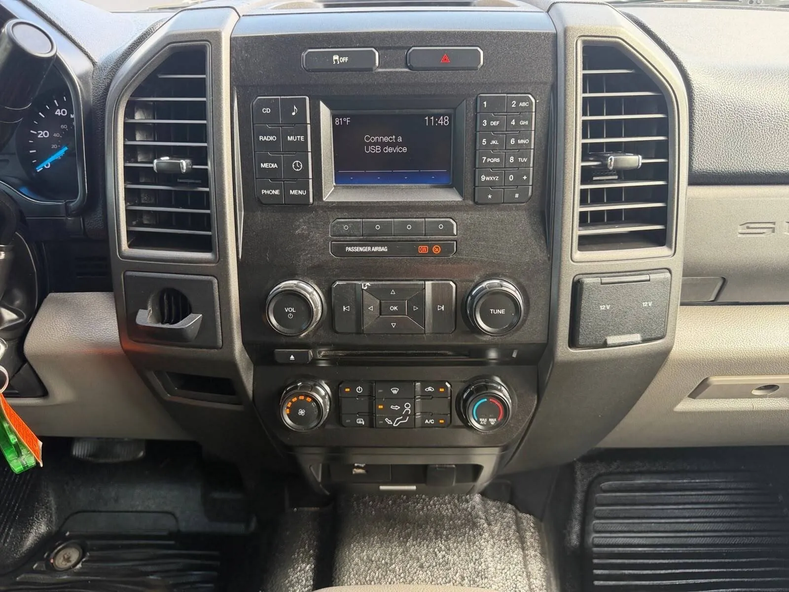 Ford F-250 photo 25