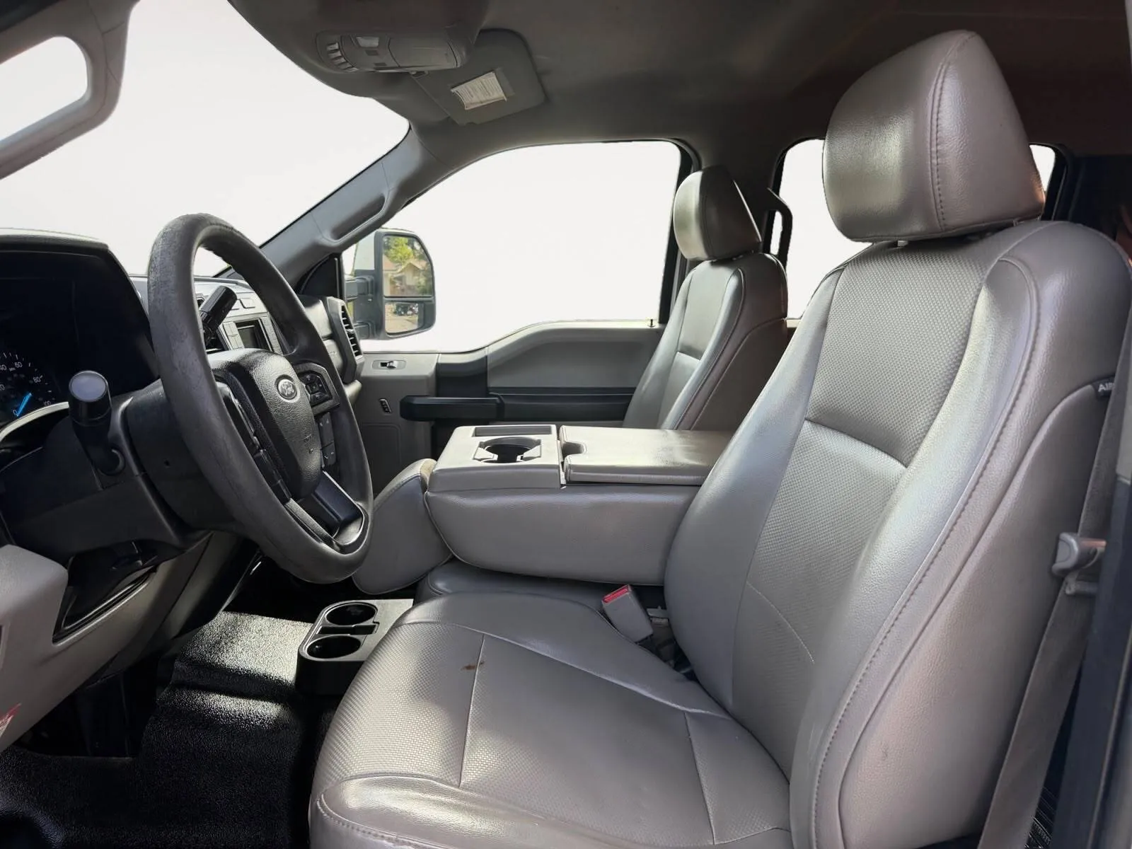 Ford F-250 photo 19