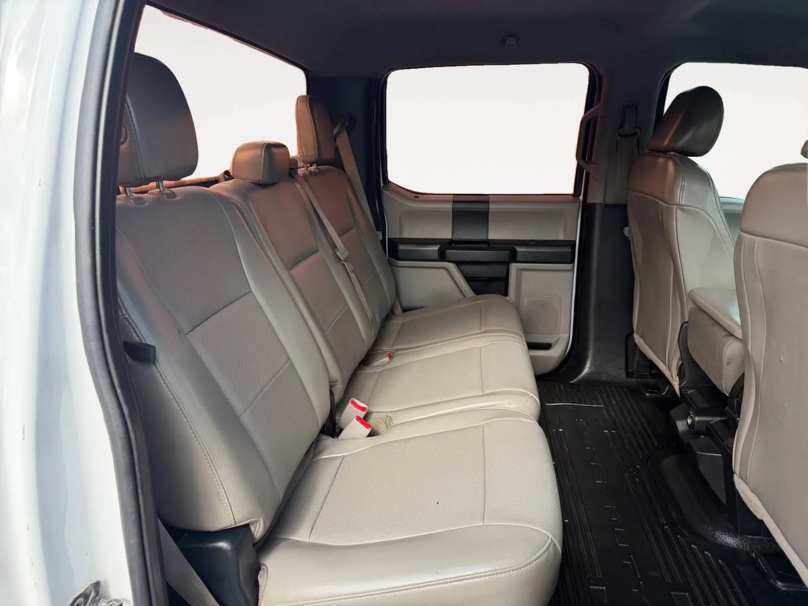 Ford F-250 photo 23