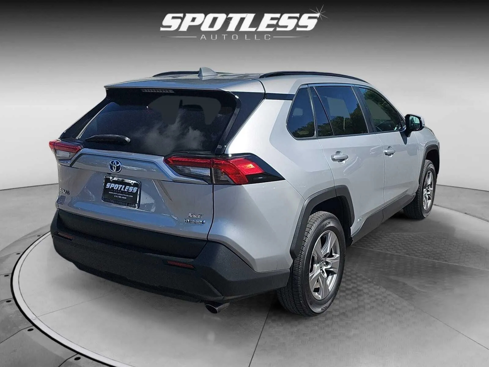 Toyota RAV4 photo 9