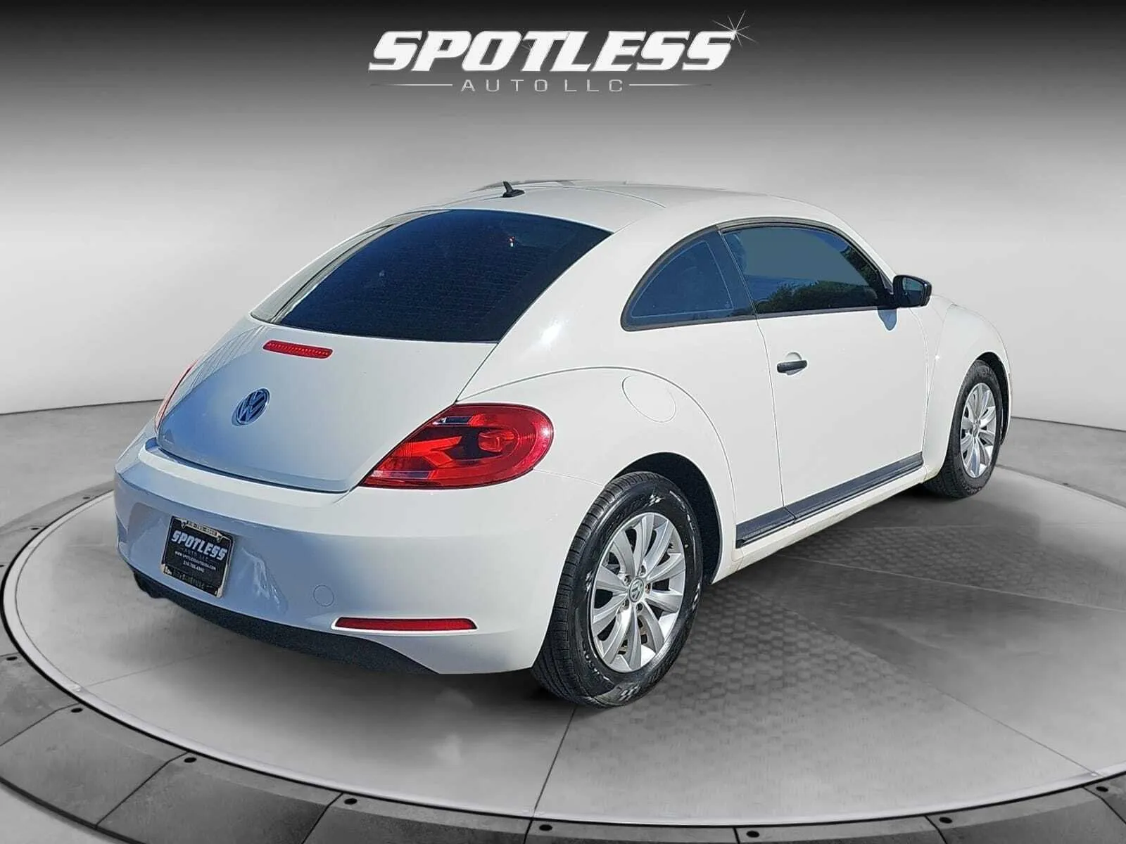 Volkswagen Beetle photo 9
