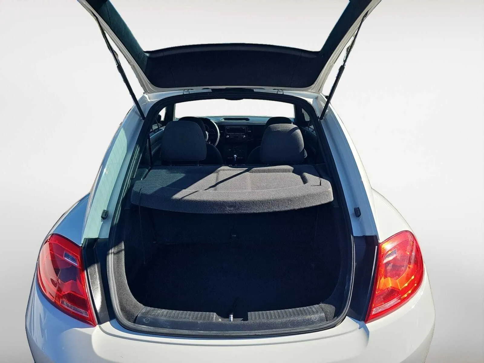 Volkswagen Beetle photo 24