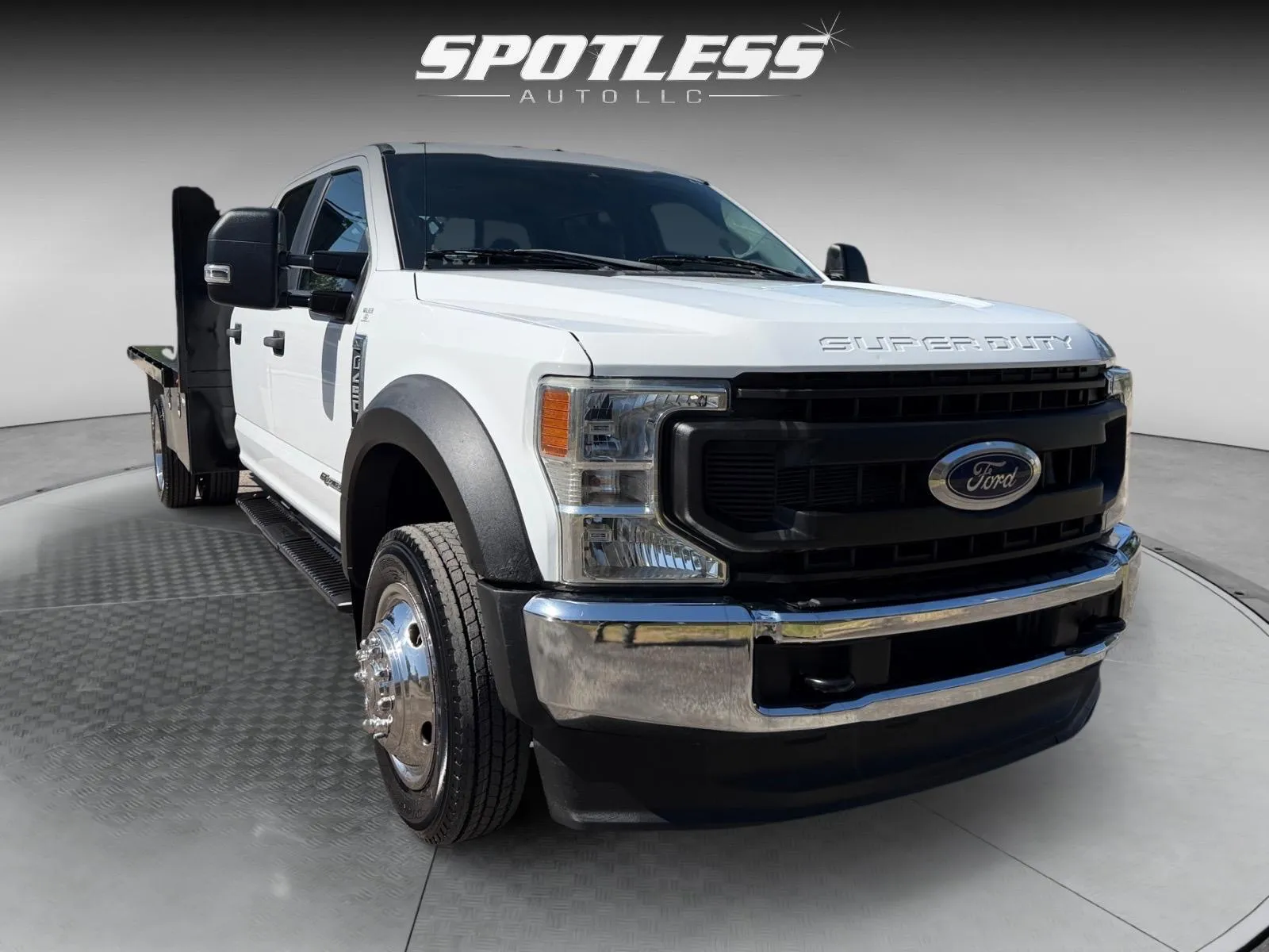 Ford F-450 photo 11