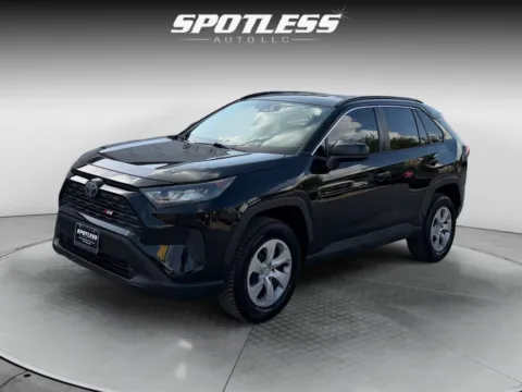 Black 2020 Toyota RAV4 LE for sale in San Antonio, TX