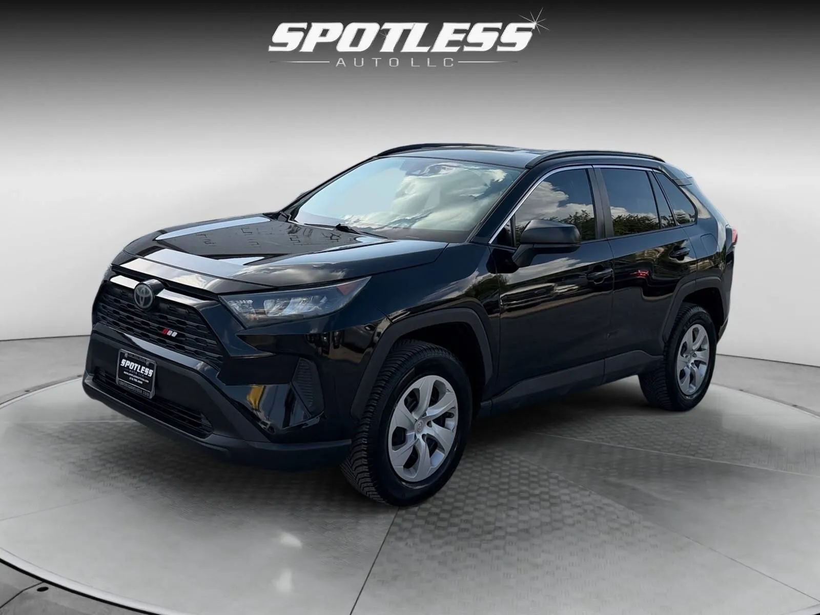 Black 2020 Toyota RAV4 LE for sale in San Antonio, TX