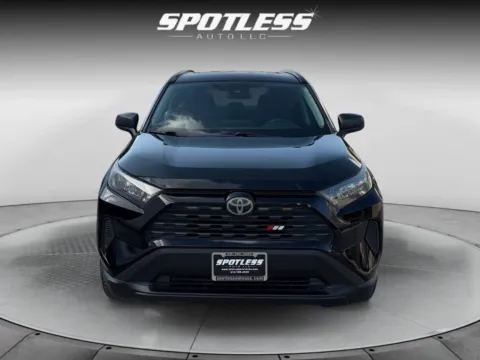 More photos of 2020 Toyota RAV4 LE at Spotless Auto San Pedro, TX
