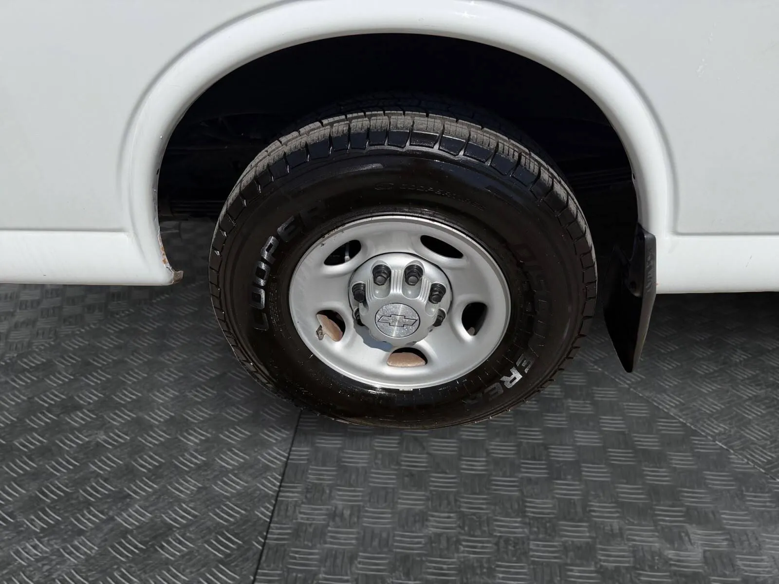 Chevrolet Express photo 14