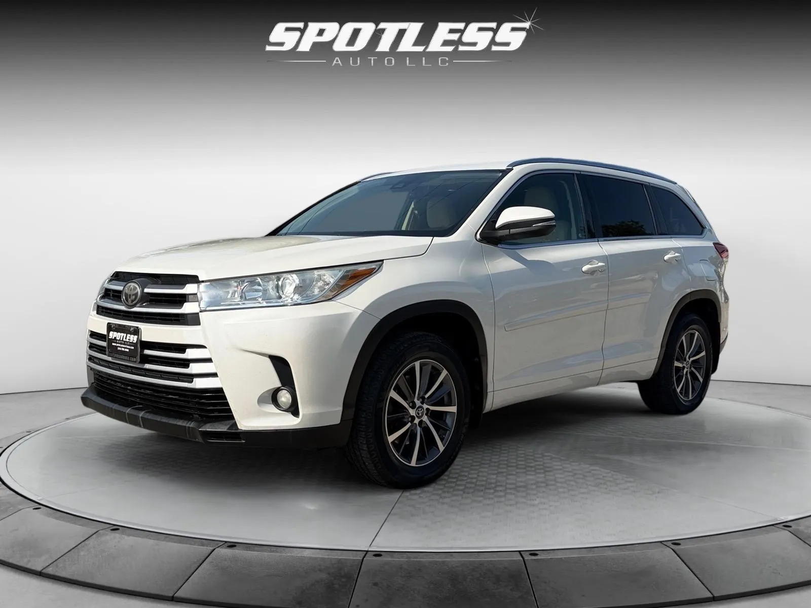 Toyota Highlander photo 11