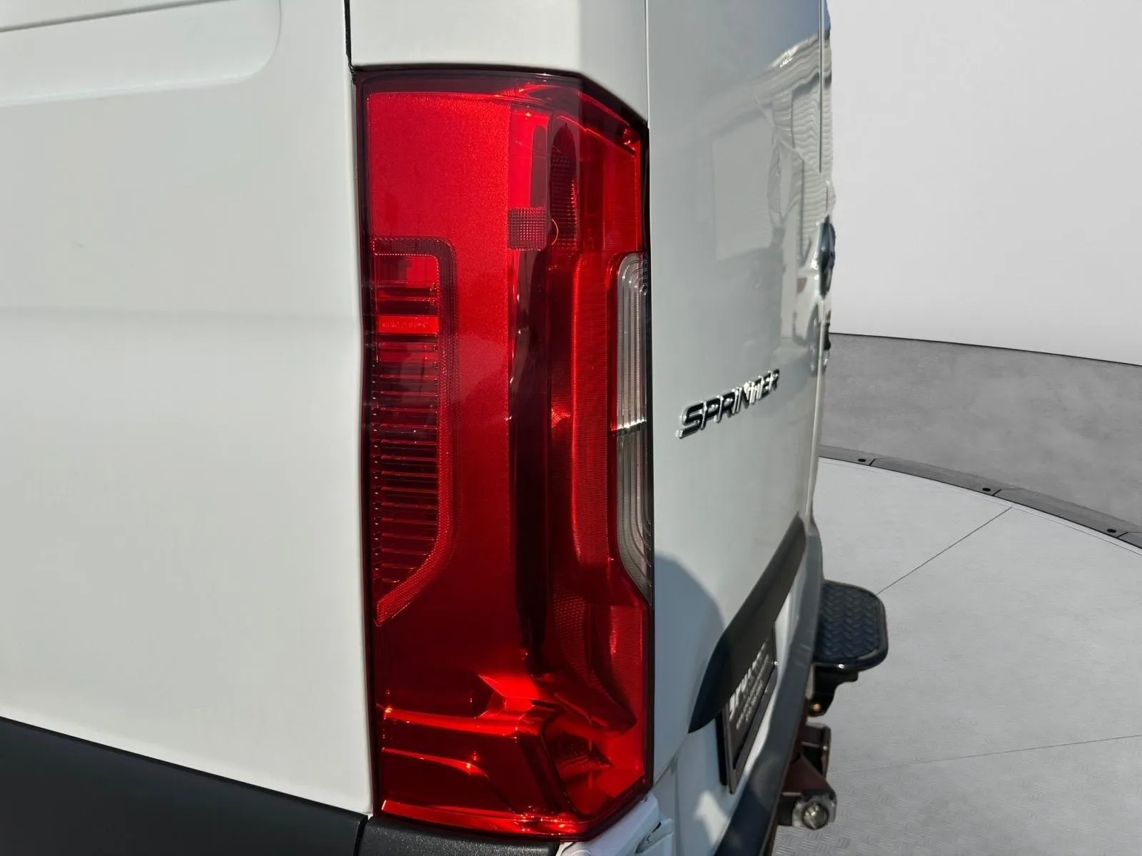Mercedes-Benz Sprinter photo 11