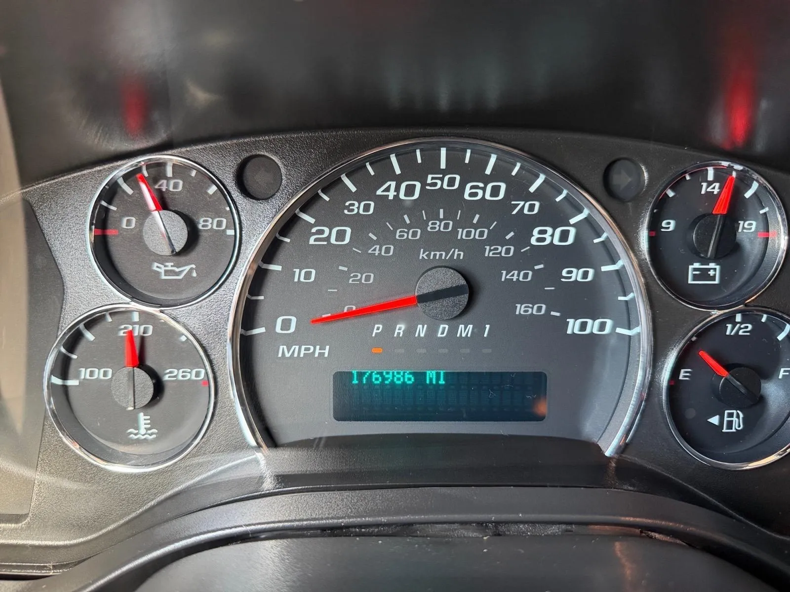 Chevrolet Express photo 18