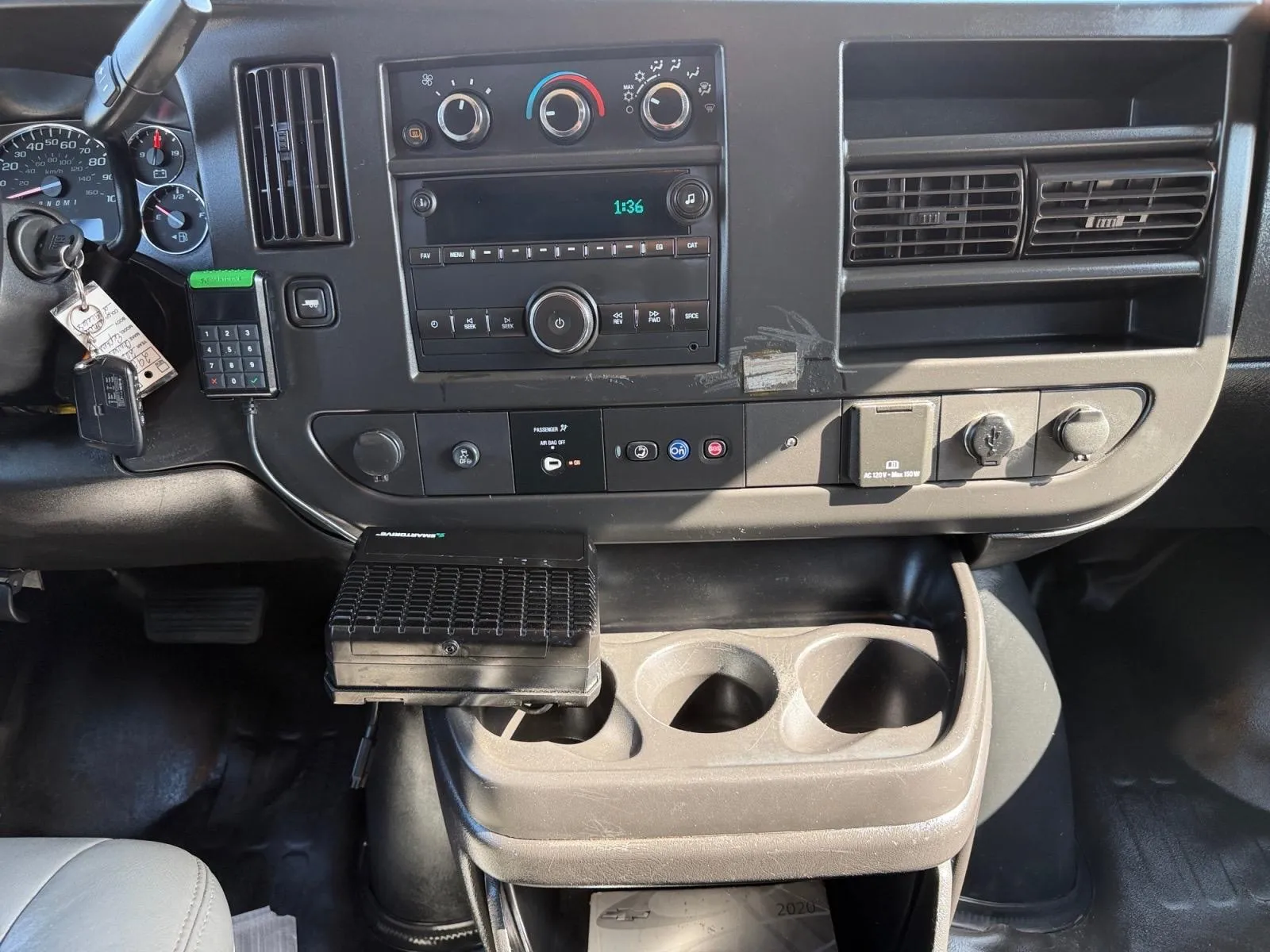 Chevrolet Express photo 22