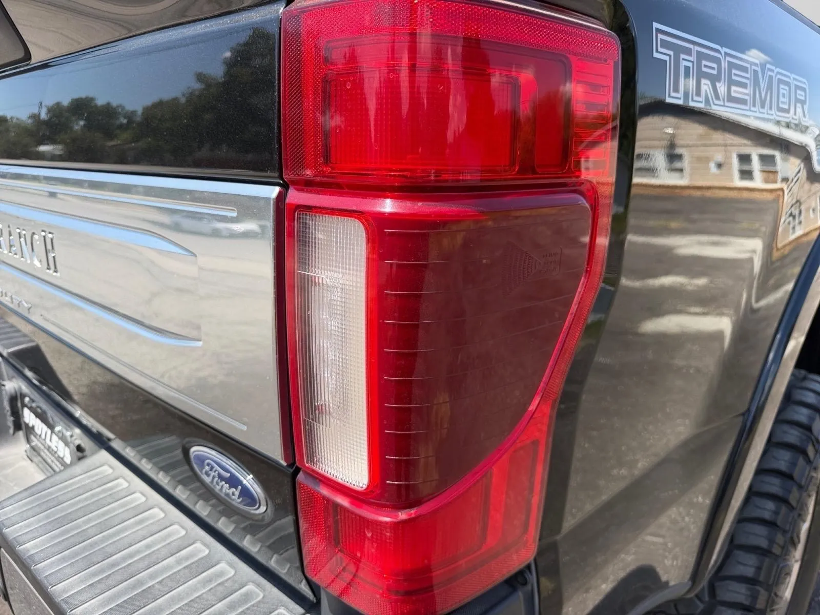 Ford F-250 photo 13