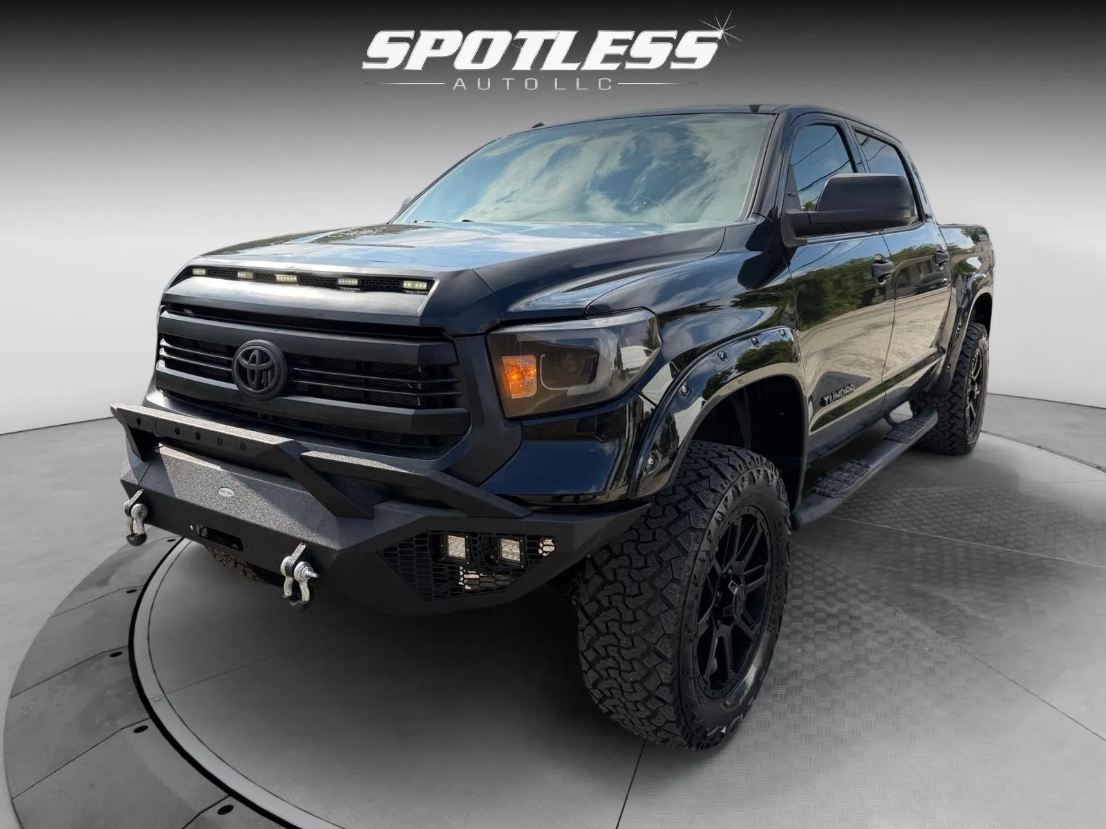 Toyota Tundra photo 11