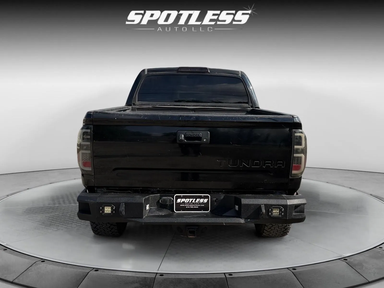 Toyota Tundra photo 6