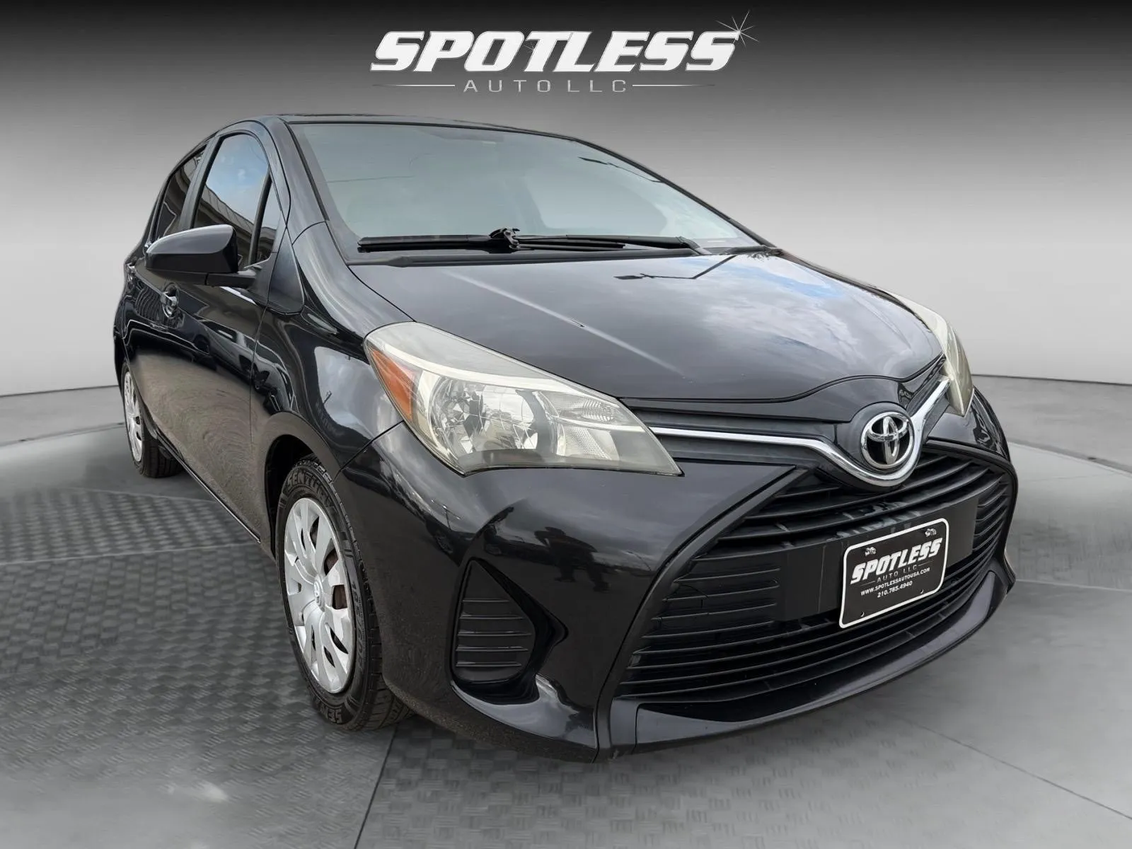 Toyota Yaris photo 10