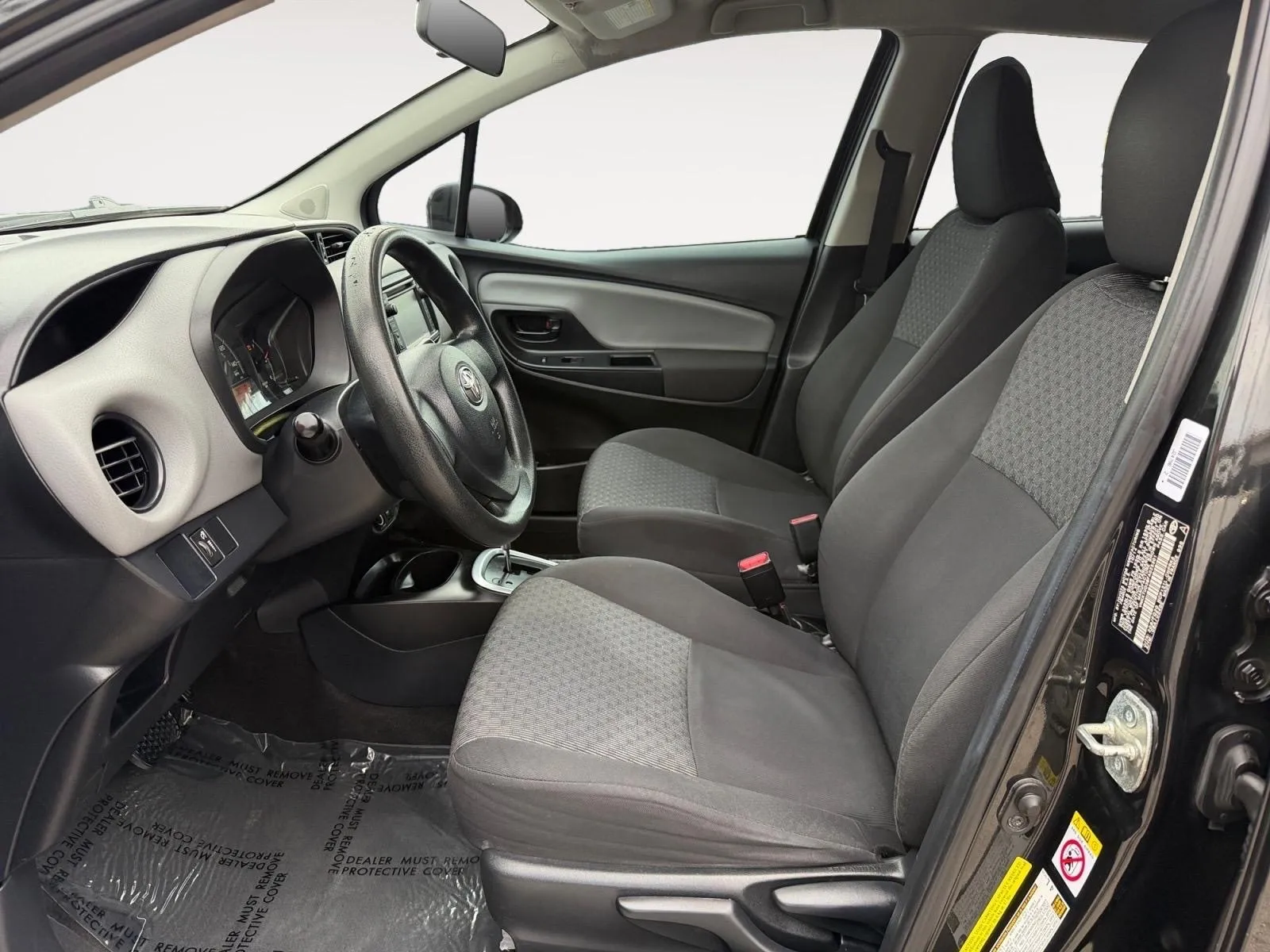 Toyota Yaris photo 19
