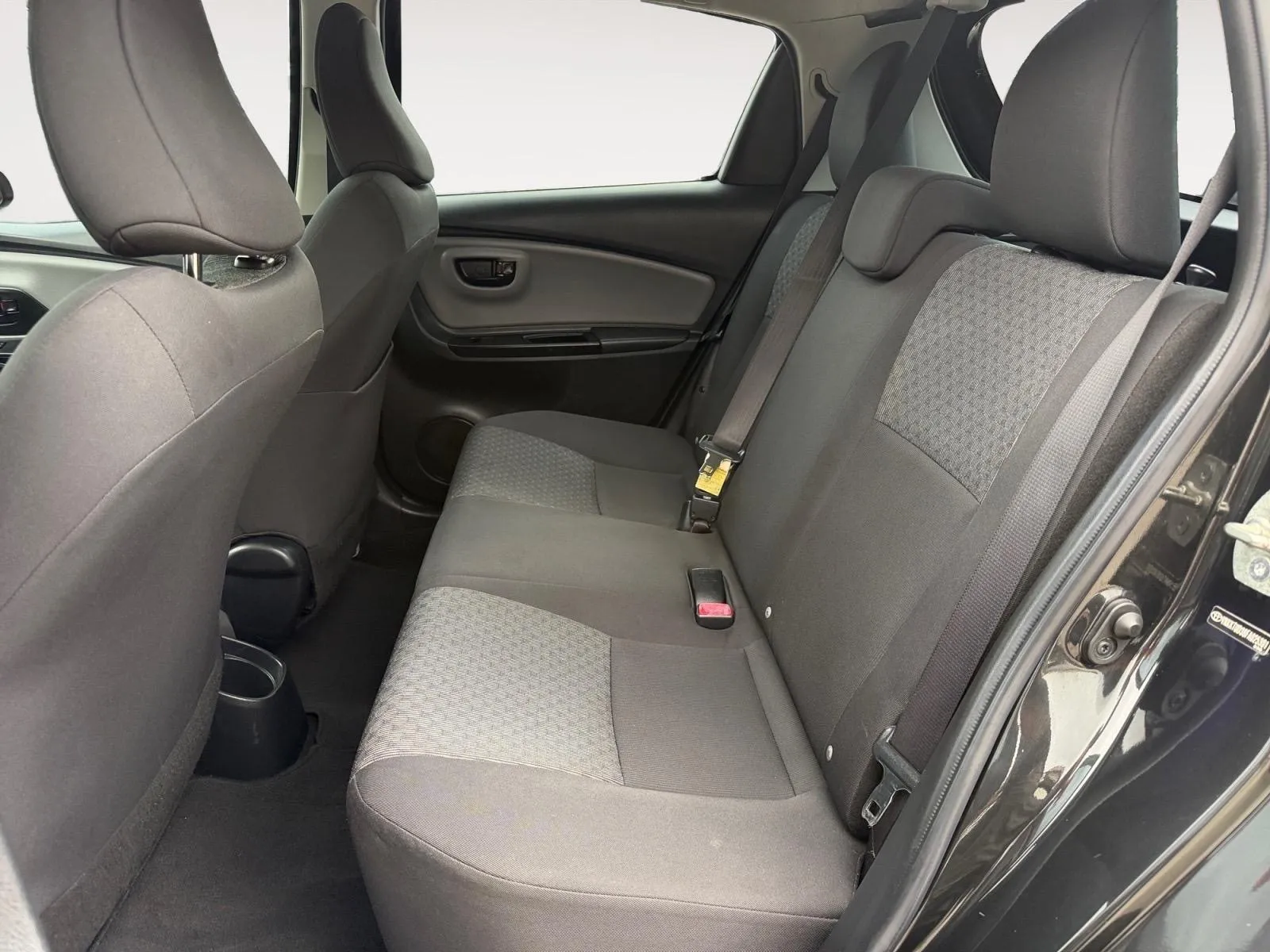 Toyota Yaris photo 24