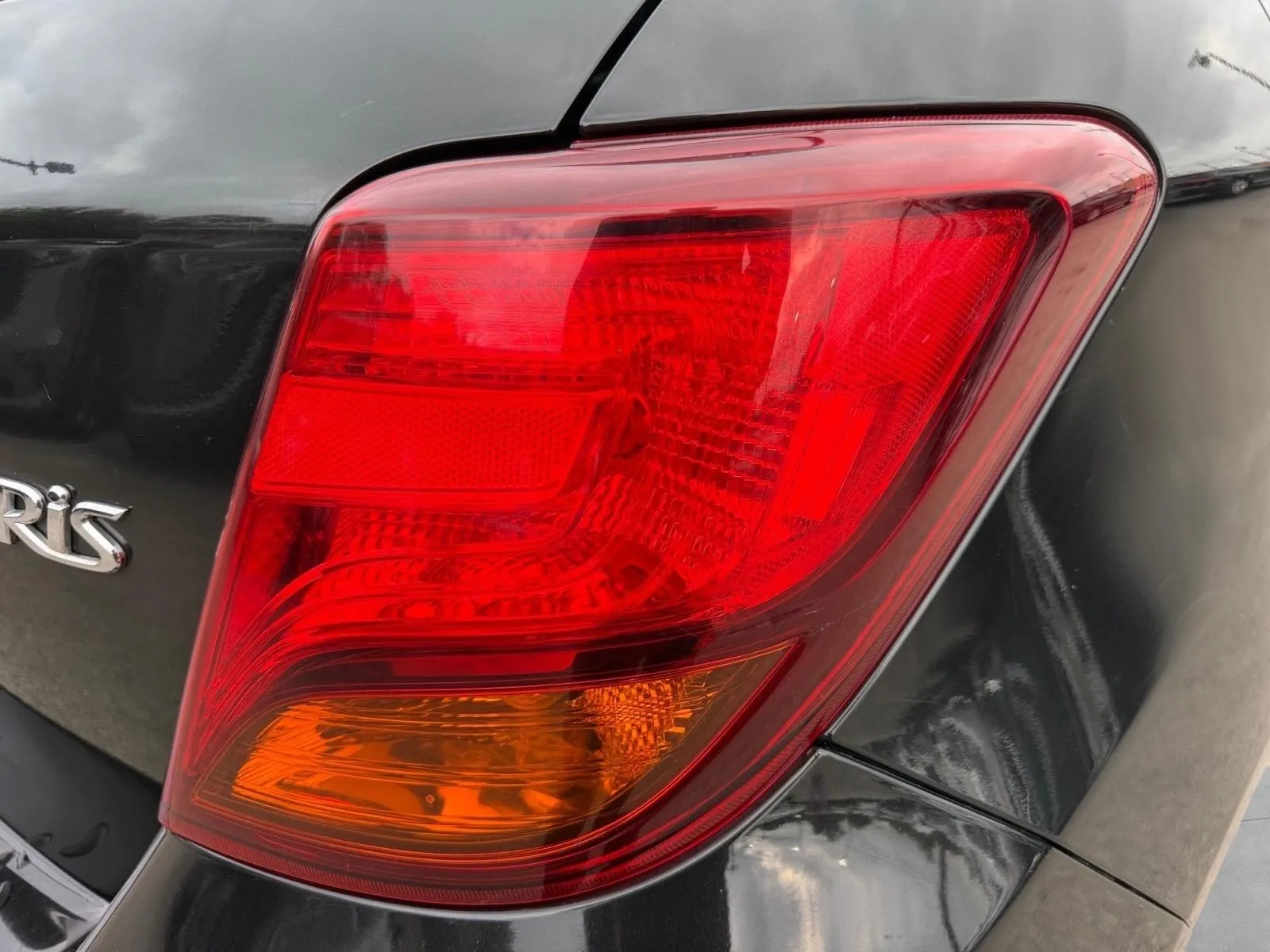 Toyota Yaris photo 13