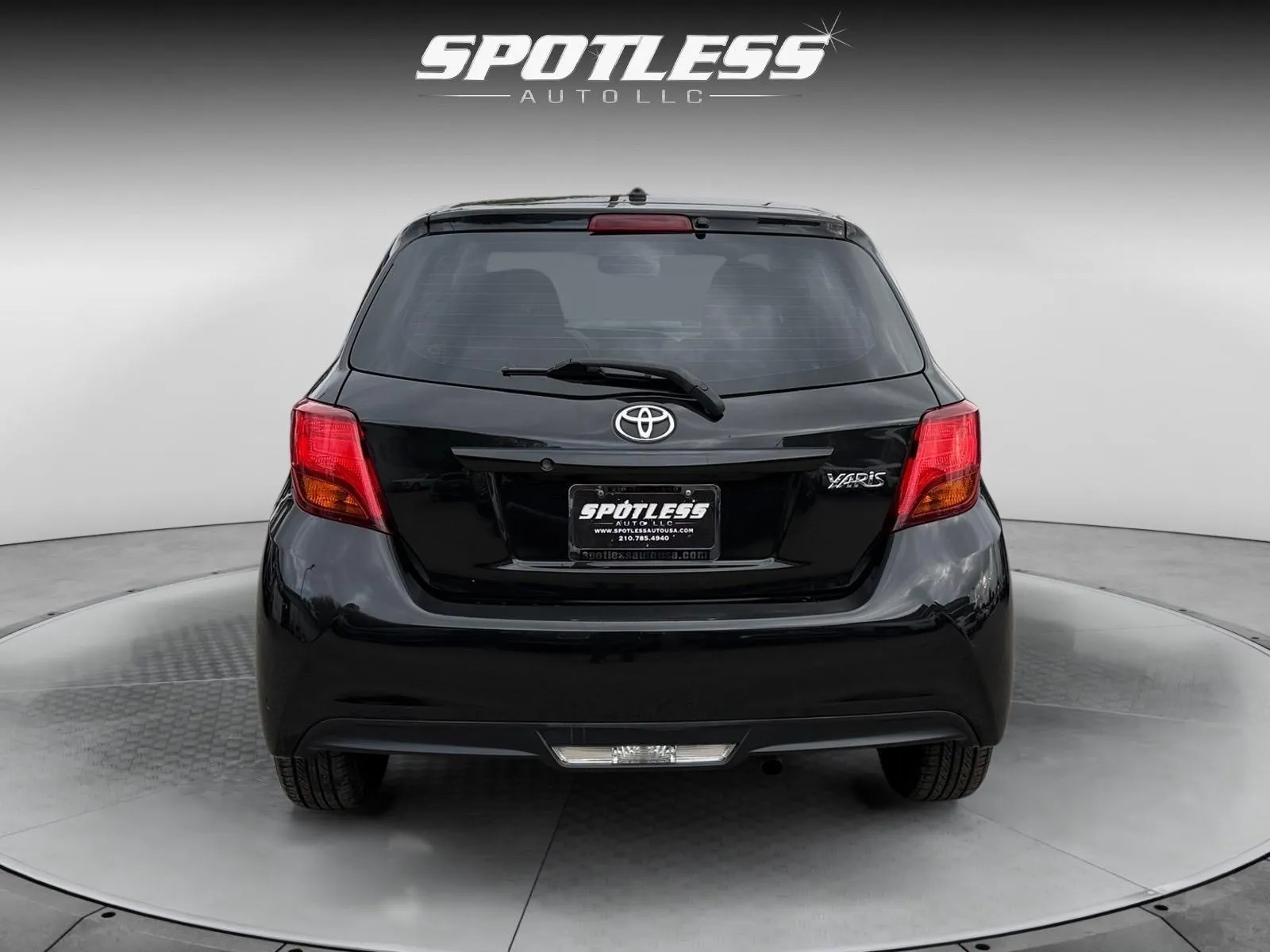 Toyota Yaris photo 6