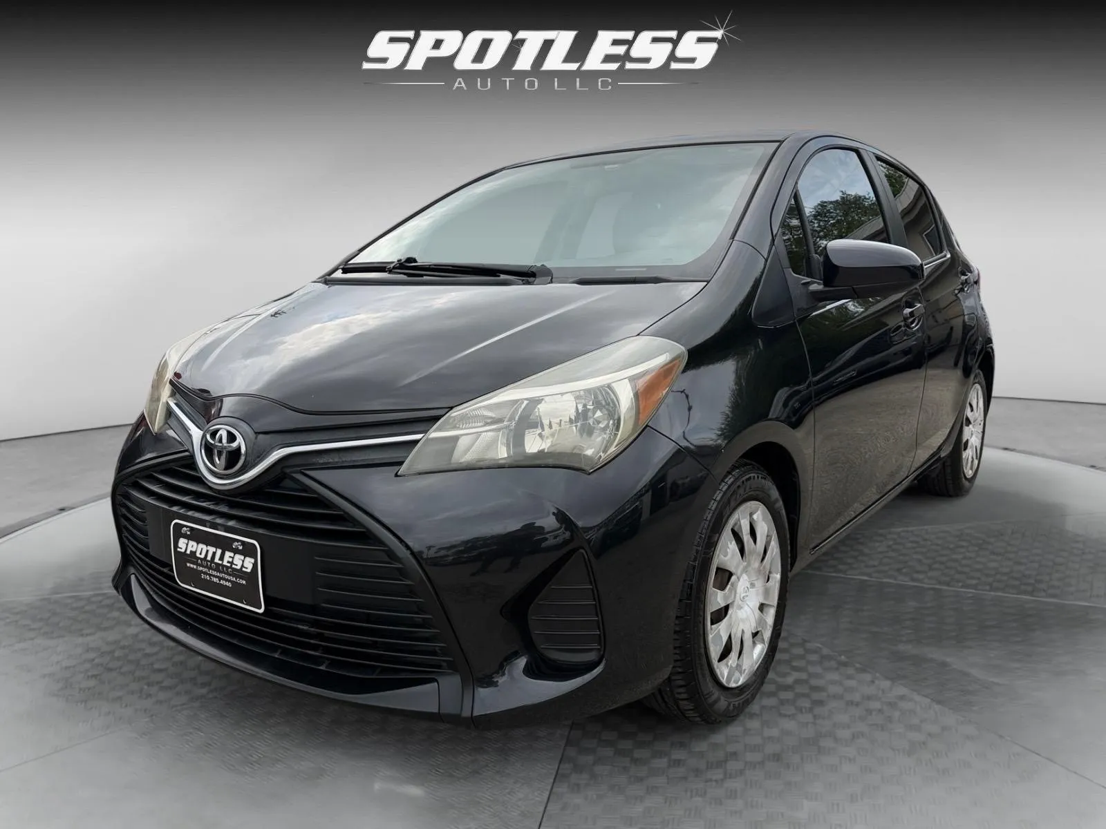 Toyota Yaris photo 11