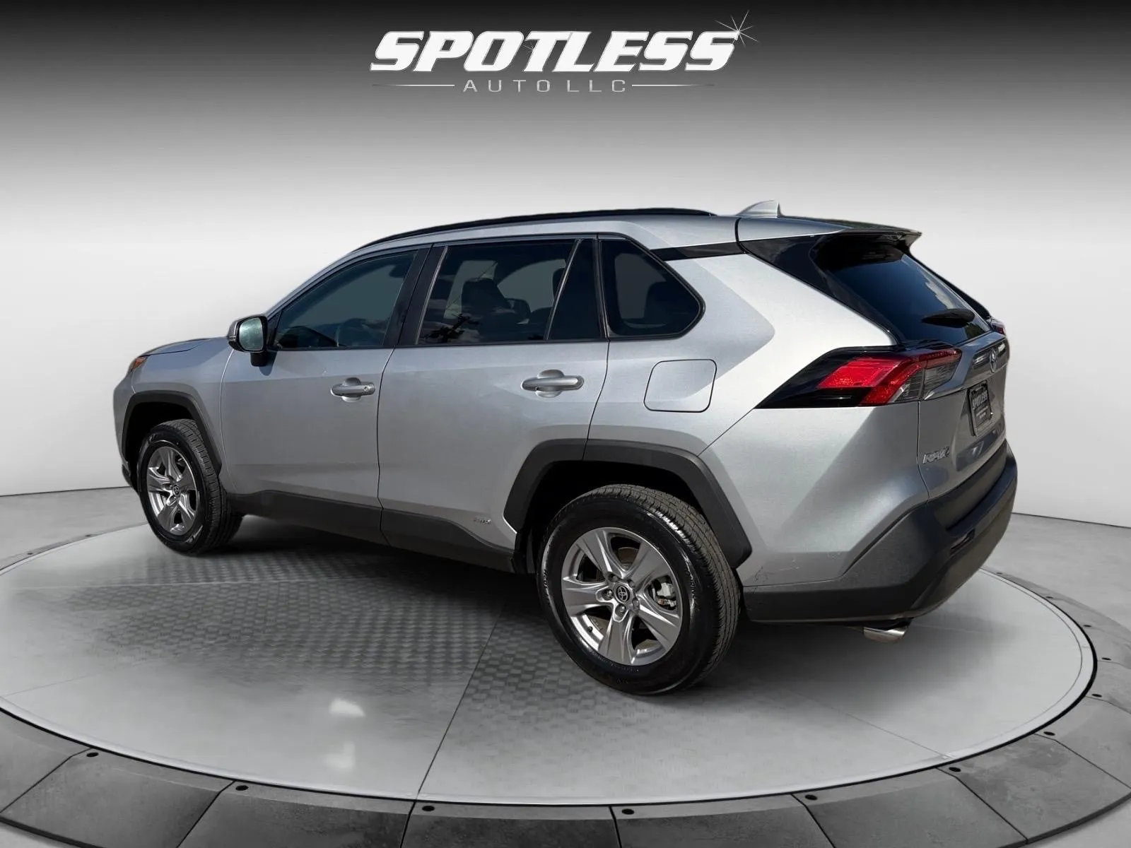 Toyota RAV4 photo 4